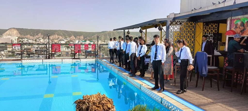 whatsapp image 2023 10 04 at 17.05.32 1 1024x459